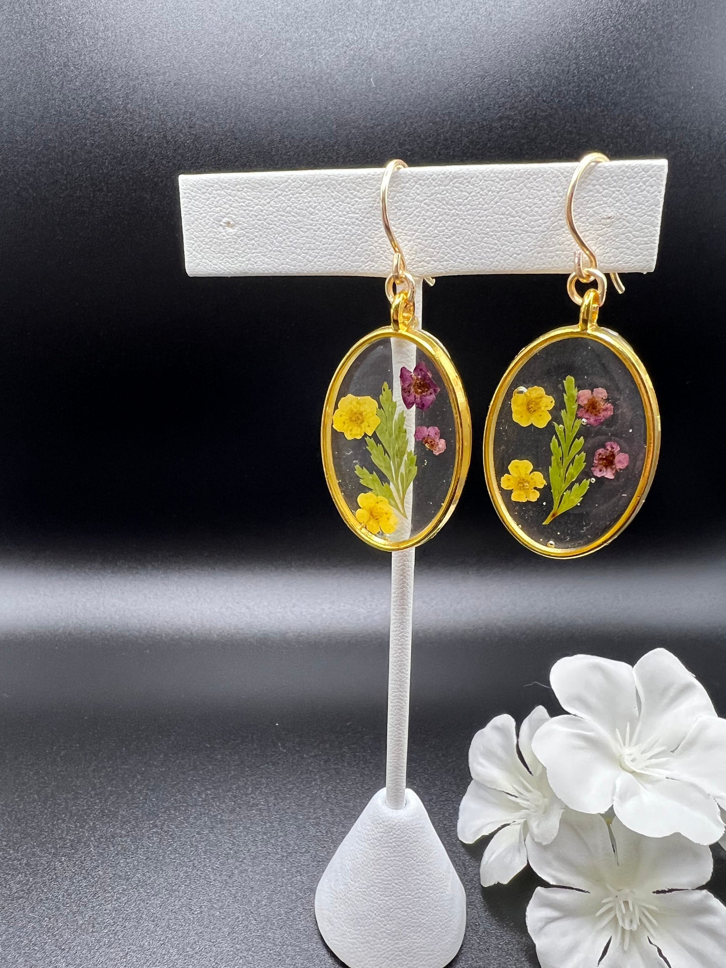 Dried Flowers in Resin Oval Earrings